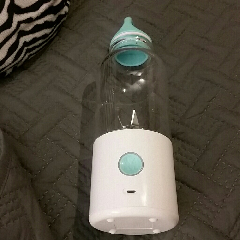USB rechargeable blender